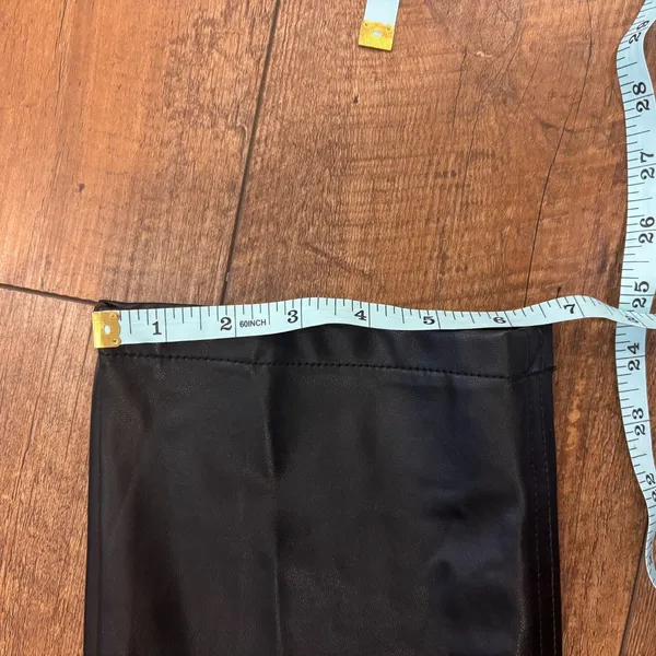 Abercrombie & Fitch The '90s Straight Ultra High Rise Vegan Leather Curve Pant 2 - Image 10