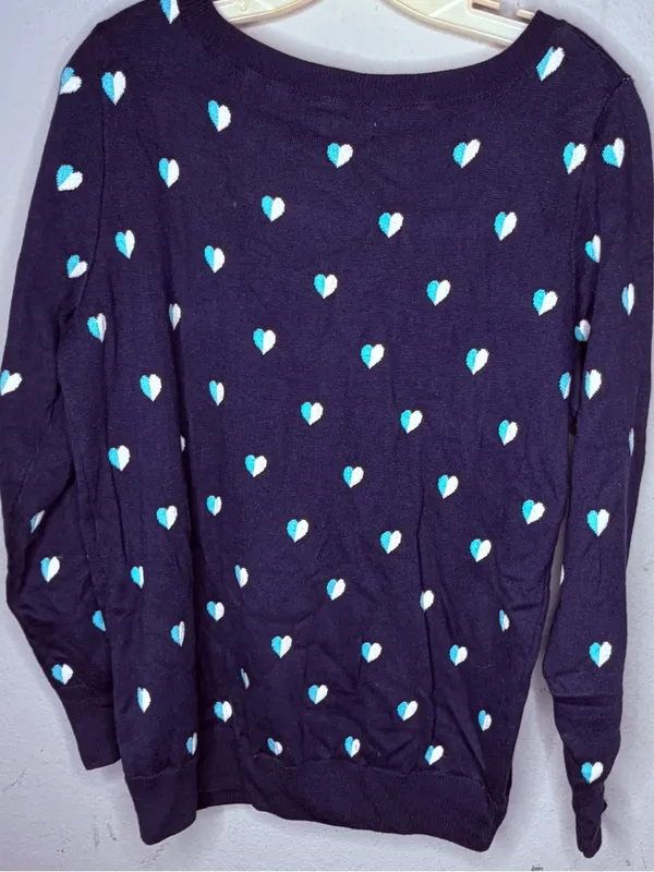 Old Navy Hearts Sweater nwt - Image 3
