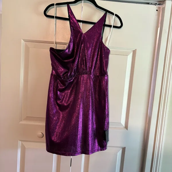 Lulu’s Cut the Line Magenta Shiny Cutout‎ One-Shoulder Mini Dress Size Large - Image 2