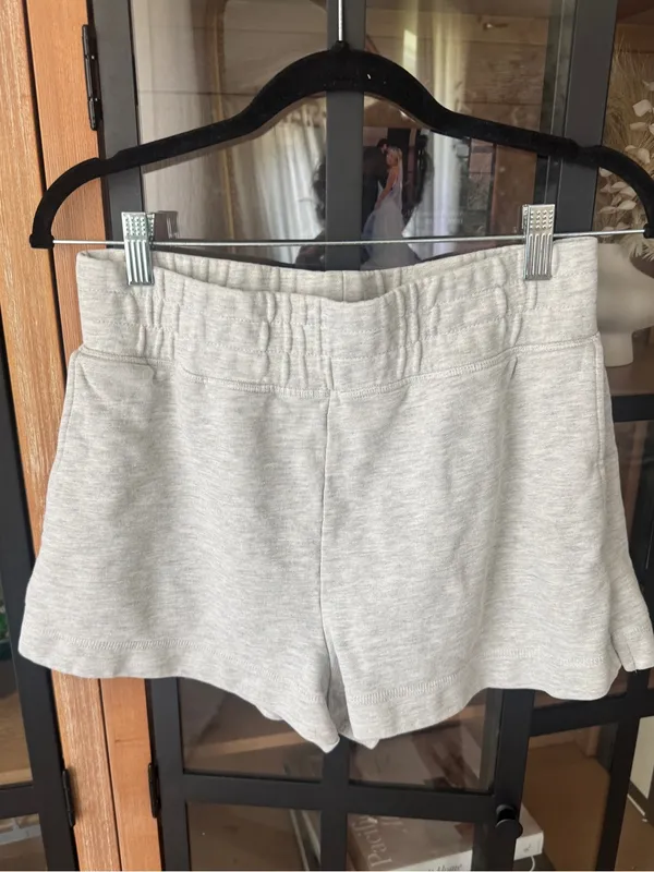 H&M sweat shorts comfy high rise light heather grey loungewear cotton - Image 4