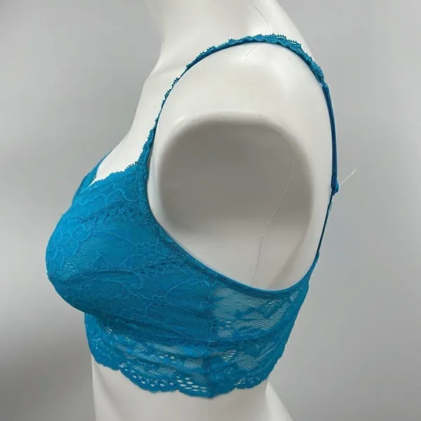 Pink Victoria’s Secret small blue lace bralette - Image 3