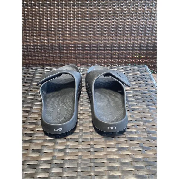 Oofos sandals womens size 9 Black - Image 6