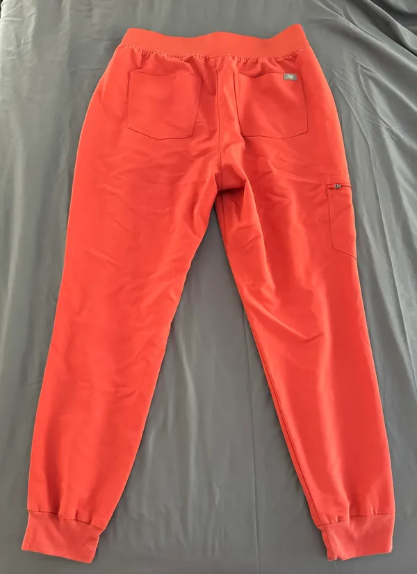 FIGS Jogger Scrub Pants - Image 4