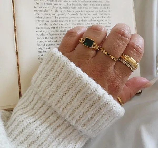 Green crystal gold link ring - Image 6