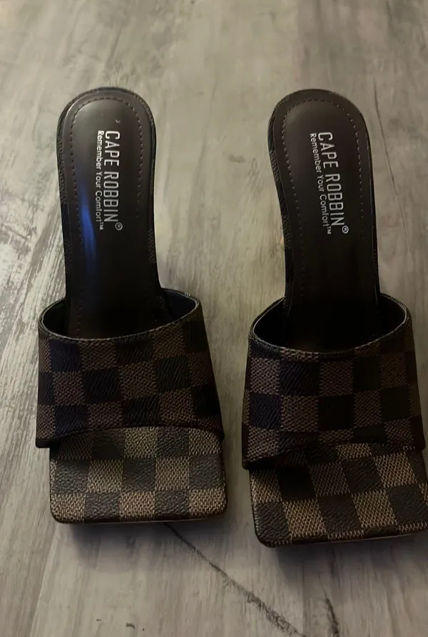 Heels Brown Size 5.5 - Image 4