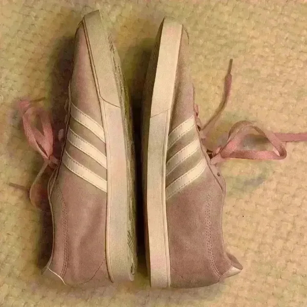 Adidas pink sneaker sz 9 casual preppy Barbie streetwear comfy school *flaw - Image 9