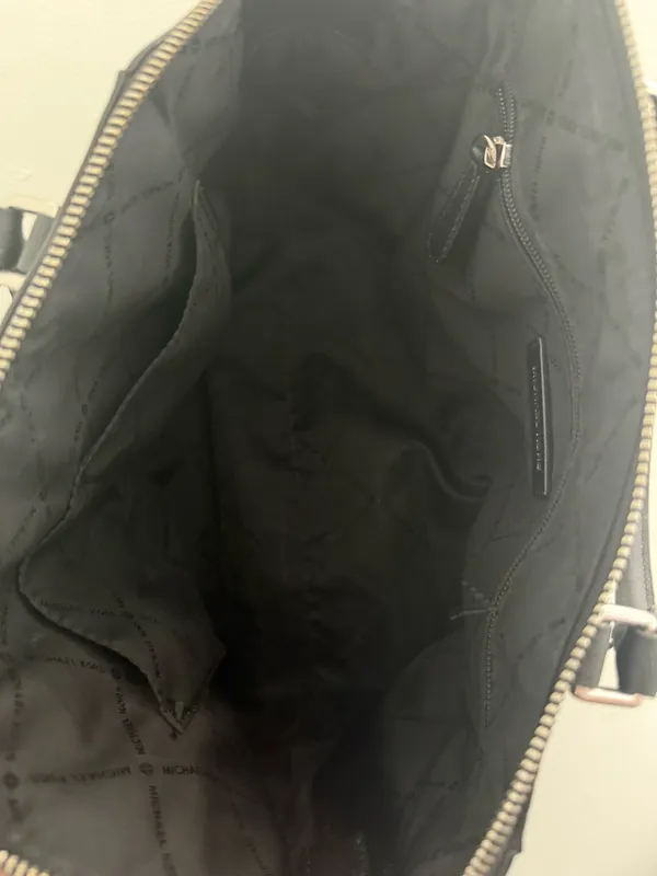 Michael Kors Purse Black - Image 3