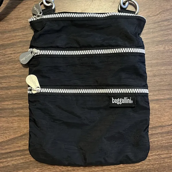 Baggallini Black Nylon Multipocket Zipper Crossbody Bag - Image 2