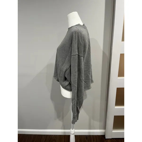 Wild Fable‎ Women Gray Crew Neck Long Sleeve Cropped Sweatshirt Size M - Image 2