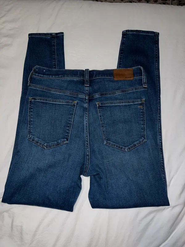 10" High-Rise Roadtripper Supersoft Jeans in Playford Wash - Image 9