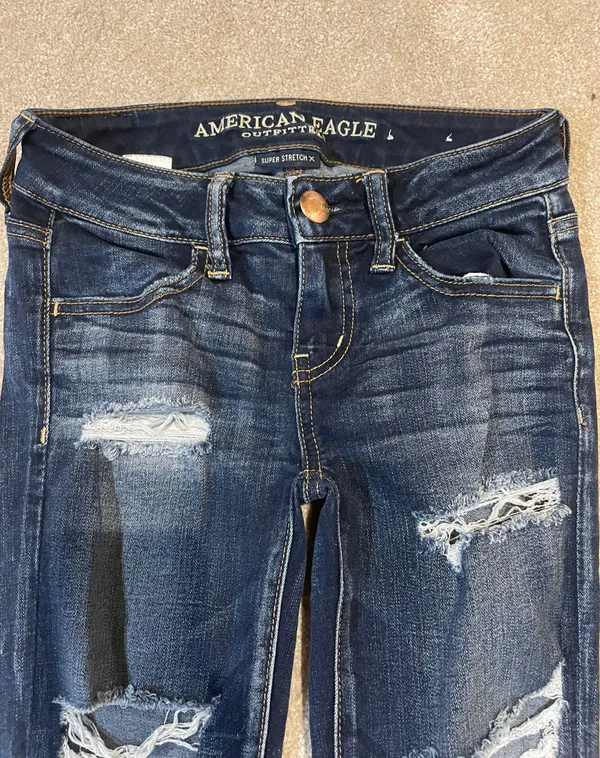 American Eagle Jeans - Image 3
