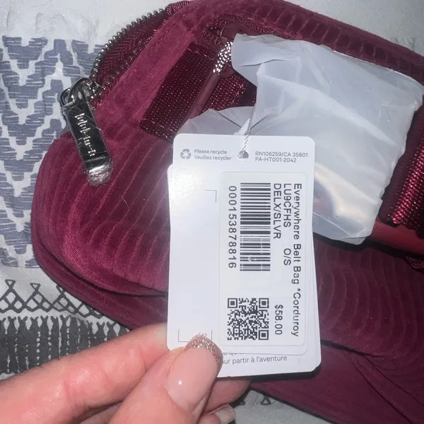 Lululemon Everywhere‎ Belt Bag 1L Corduroy- Deep Luxe/Silver - Image 3
