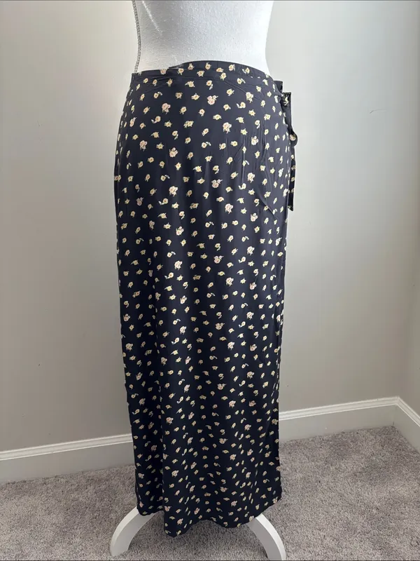 NWT Billabong Ocean Air Floral Maxi Wrap Skirt - Black / Yellow (Size Small) - Image 2