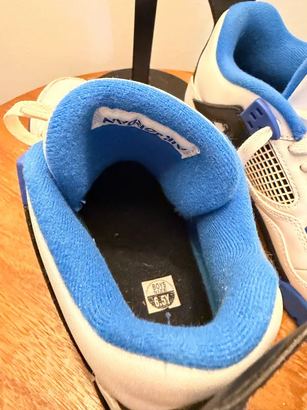 Air Jordan Retro 4 - Image 7