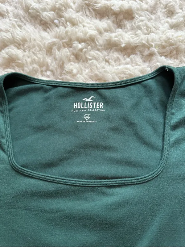 Hollister Women's Long Sleeve Square Neck Top - Dark Green - Image 2