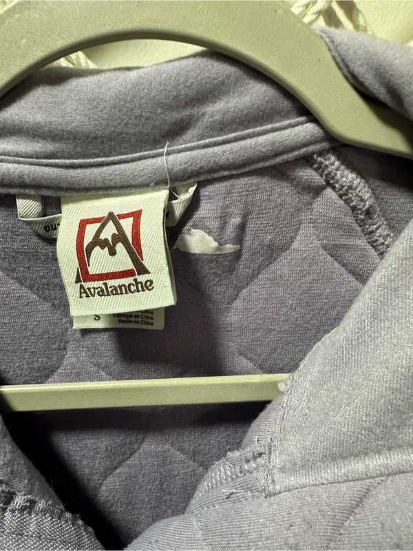 Avalanche Quilted Half-Zip Pullover in Light Lavender - Image 3