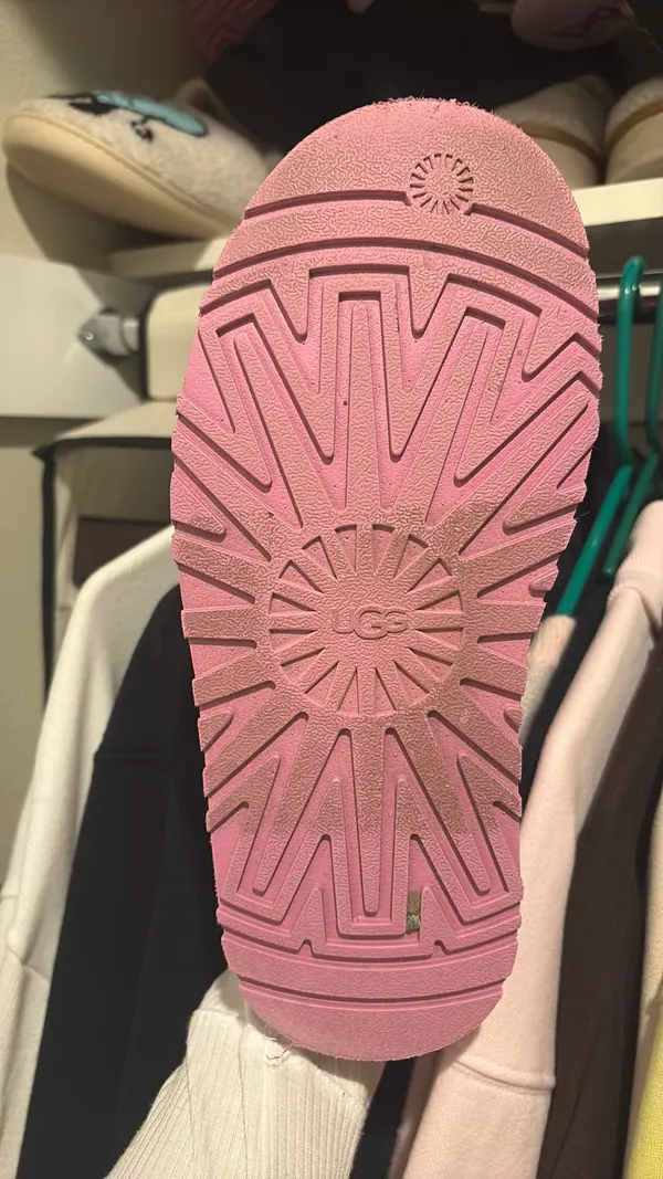 UGG Funkette Platform Slippers pink sequins  - Image 5