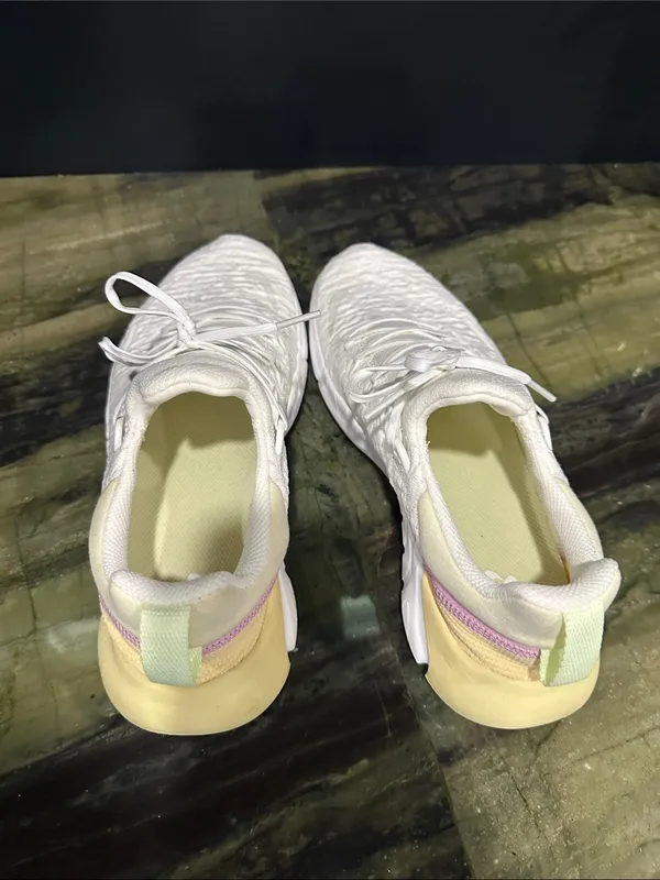 Nike Women's White Athletic Sneakers with Subtle Pink and yellow Accent - Image 3