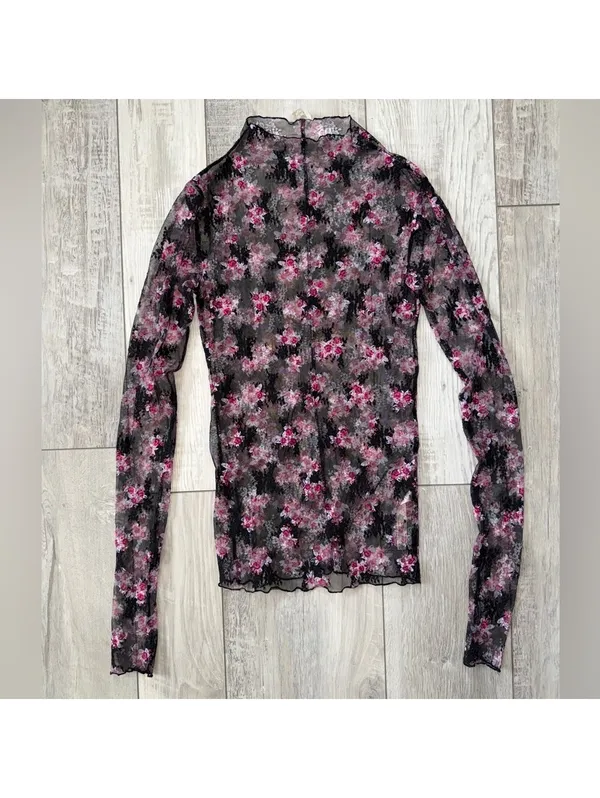 Free People Lady Lux Lace Feminine Layering Top Black & Pink Floral size small - Image 7