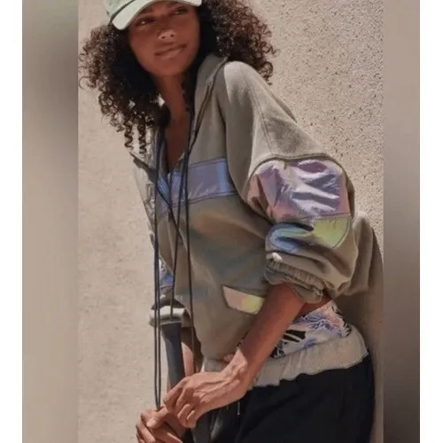 Free People Movement Women's Away We Go Half Zip Sage Stone Medium NEW ** $128 - Image 2