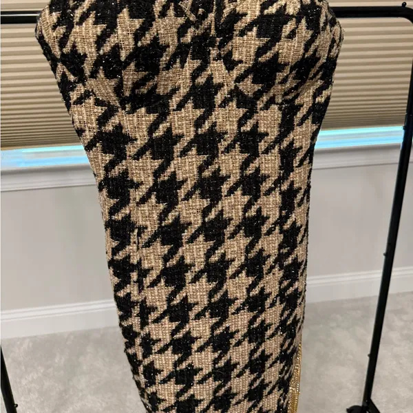 Main Strip Black and Tan Strapless Dress - Image 9