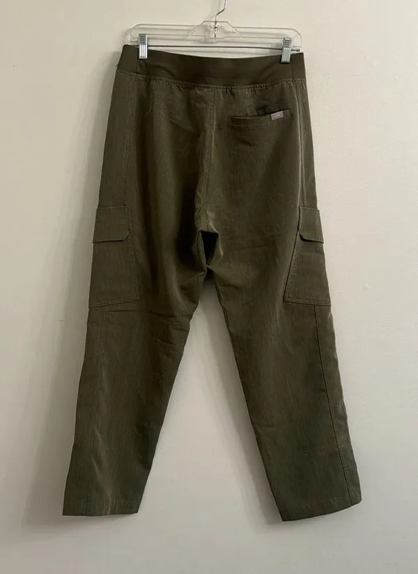 Figs olive green scrubs cargo pants sz M\S - Image 4