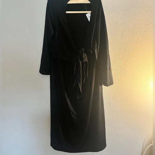 NWT Gap Maternity Black Dress - Image 3