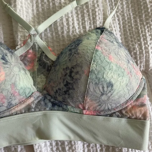 PINK bra - Image 2
