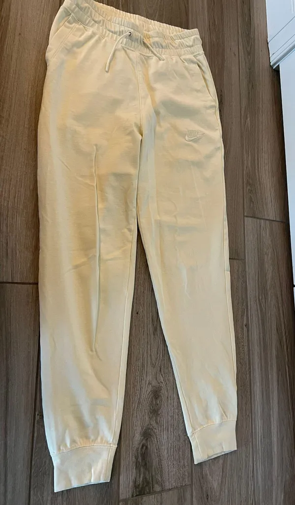 Nike Matching Set - Image 10