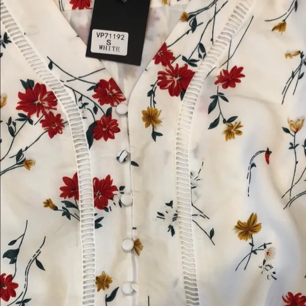 White Floral Romper Bell Sleeve Smocked Elastic Waist Button Front Size Small - Image 4