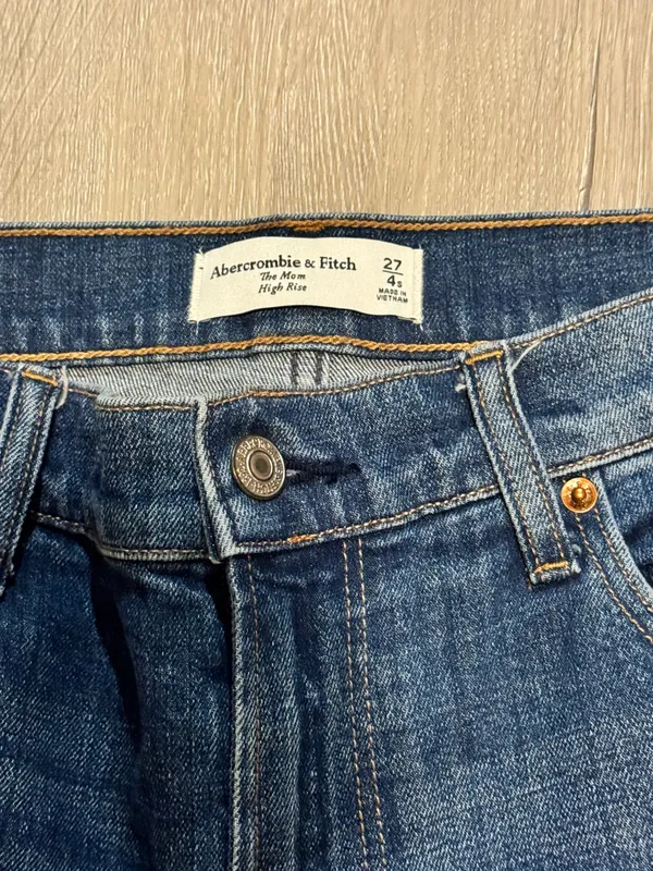 Abercrombie Mom Jeans - Image 2