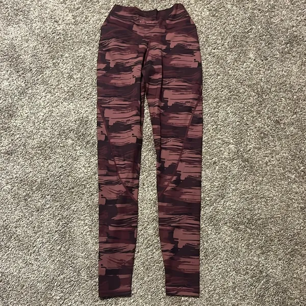 Alphalete Surface Power Pink/Purple Camo‎ Leggings Small - Image 5