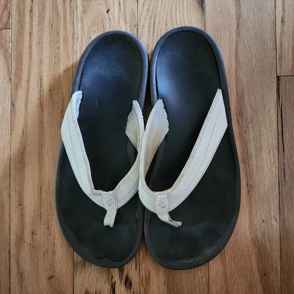 Olukia Sandals Sandals Womens Size 6 FlipFlop Beige Straps‎ Black Sole Beachy - Image 3