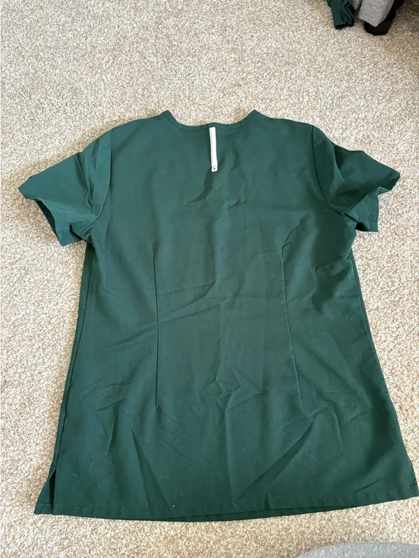 FIGS One-Pocket Top - Image 3