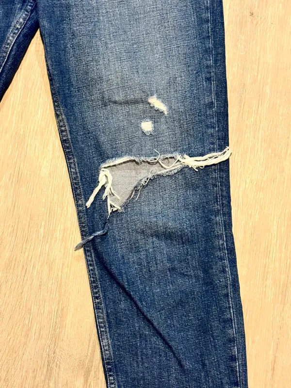 Abercrombie Mom Jeans - Image 3