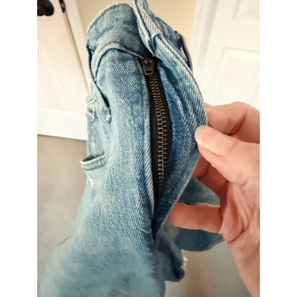 Madewell Curvy Perfect Vintage Jean Women 28‎ Light Wash Distressed Raw Hem - Image 8