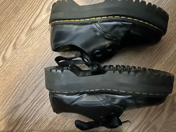 Dr. Martens Holly Oxford - Image 5