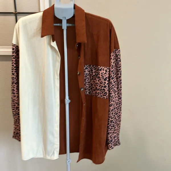 Corduroy rust animal shackle color block NWOT - Image 3