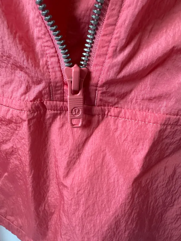Lululemon scuba cropped Anorak - Image 3