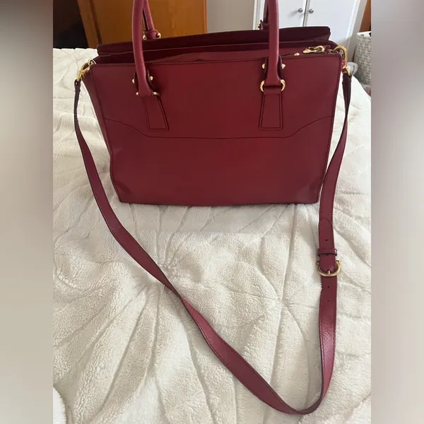 Salvatore, Ferragamo burgundy leather hand bag - Image 4