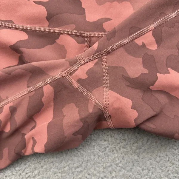Lululemon Wunder Train High Rise Shorts 8" Pink Camo Biker Athletic Women's 6 - Image 3