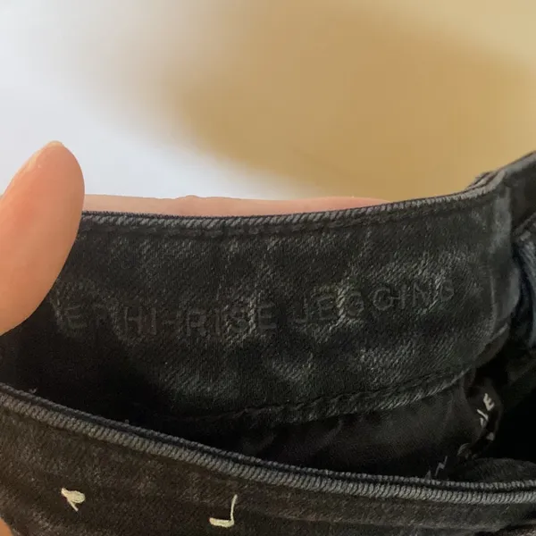American Eagle super hi rise black distressed ripped skinny jeans - Image 6