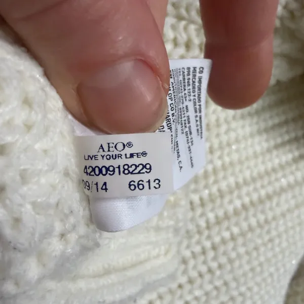 American Eagle Jegging Sweater Ivory Sparkle Knit Scoop Neck Large. - Image 8