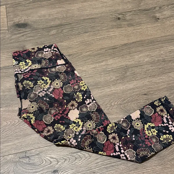 Lululemon Floral Print Women's Leggings - Black Multi - Image 2
