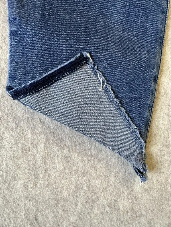 GOOD AMERICAN Good Waist Tacked Hem Organic Cotton Crop Jeans Size 10/30 Blue - Image 5