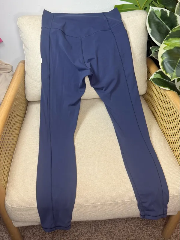 Vuori AllTheForm Pocket Leggings Size medium - Image 6
