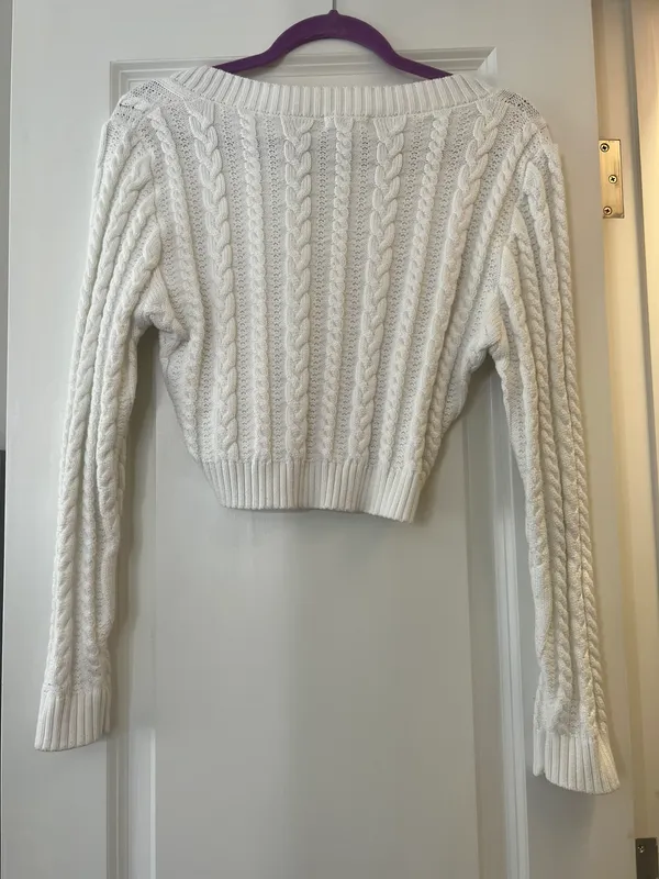 Boutique Cropped Light Cable Knit Sweater - Image 3