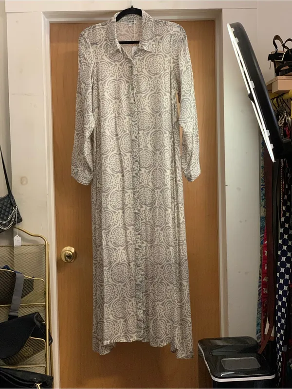 The Boho Mind Grey Printed Button-Front Maxi Shirt Dress Size-Small Quiet Luxury - Image 3