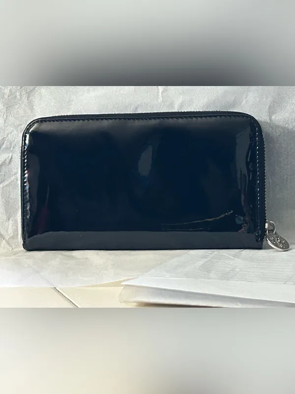Tory Burch Black Patent Zip-Around Wallet with Logo Medallion - Image 2