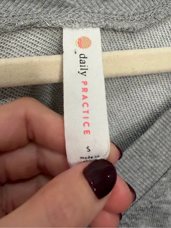 Daily Practice Anthropologie Gray Printed Puff Sleeve Sweatshirt Top Size Small - Image 2